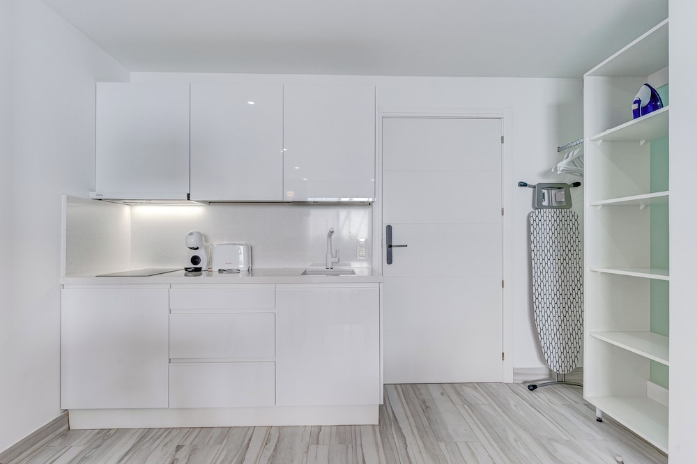 BAL Apartments - Adults Only