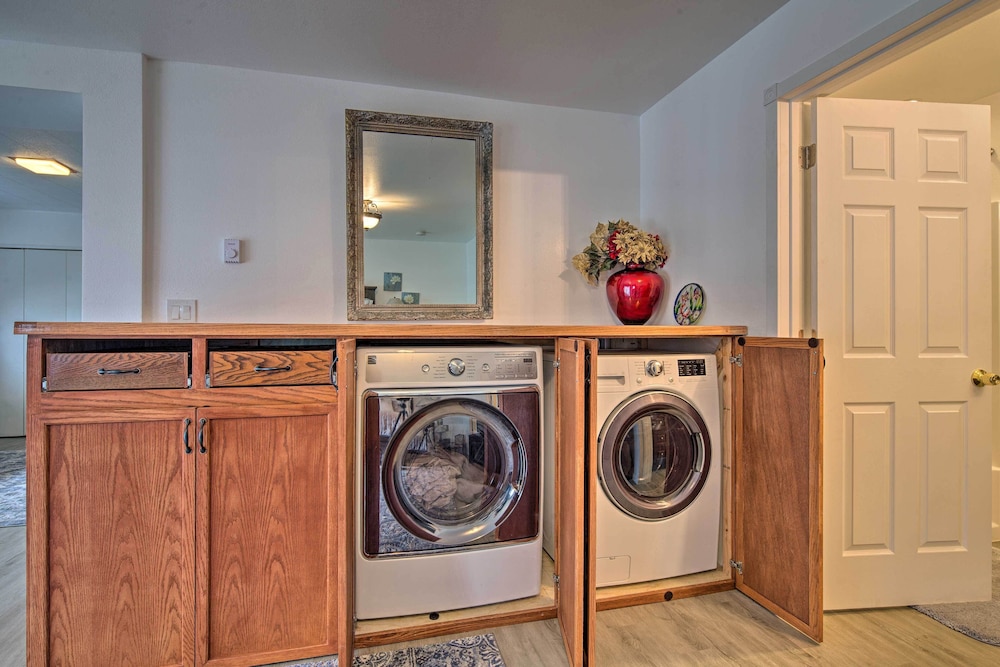 Juneau Vacations - Waterfront House w/ Glacial Views - Near Downtown! - Property Image 13