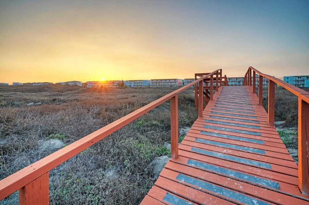 Gulf Views + Pools, Tennis, Pickleball & Beach Access Awesome Beachfront by Avantstay