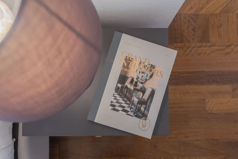 Lake Holiday Como by Rent all Como