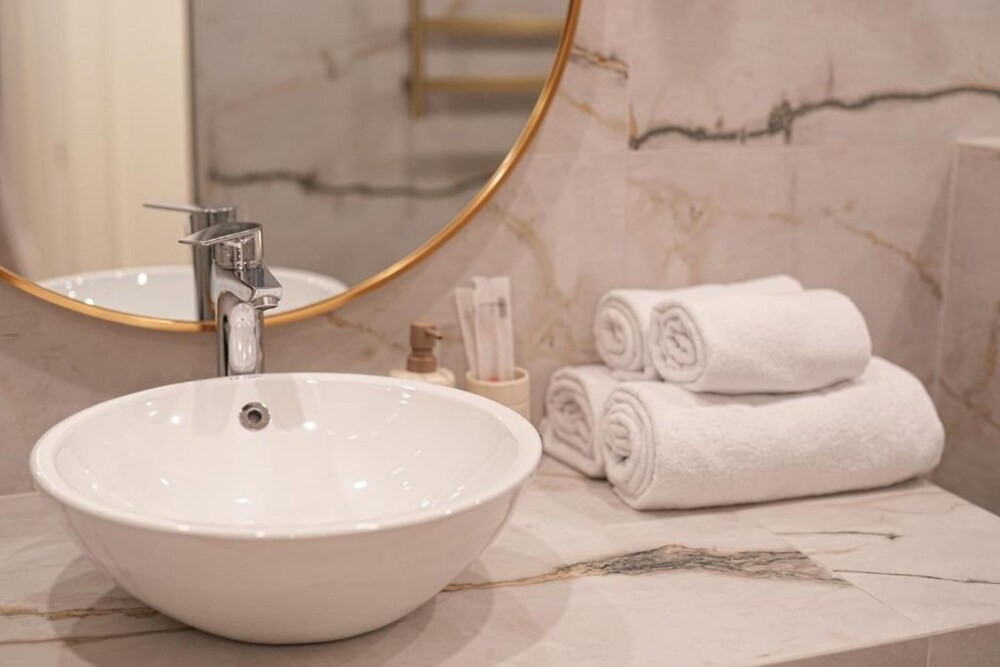 Elegant Escape on Amiryan by Sweet Home