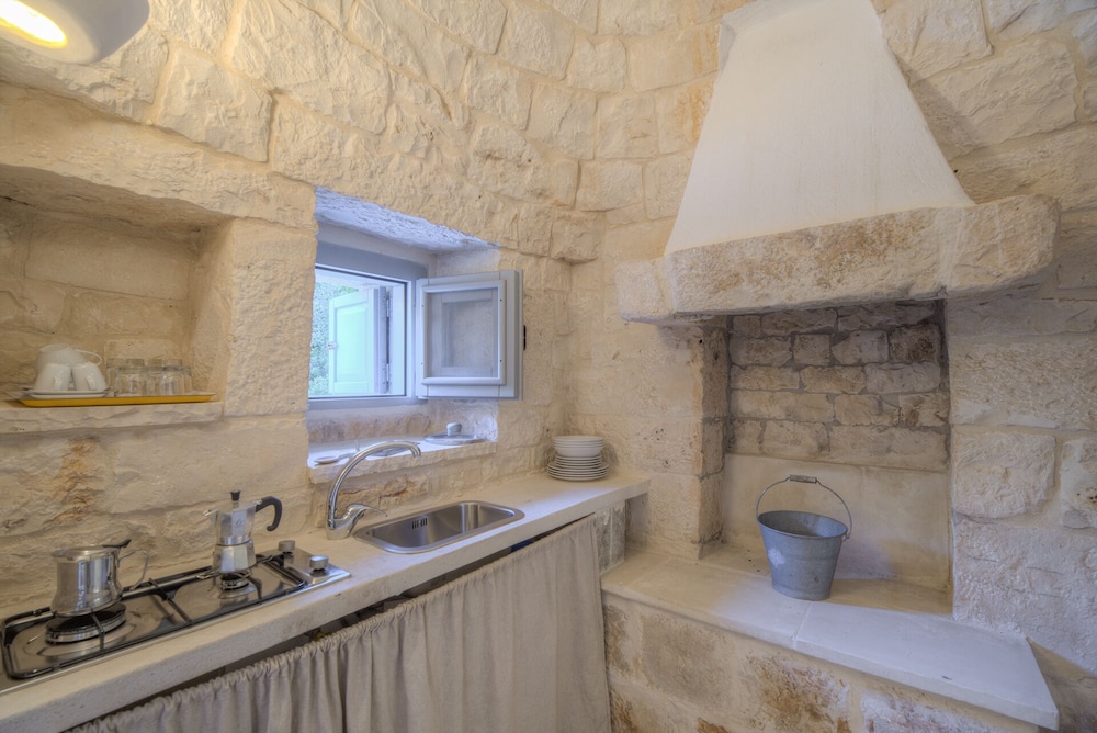 Trullo Palmento Cisternino by Typney view 5