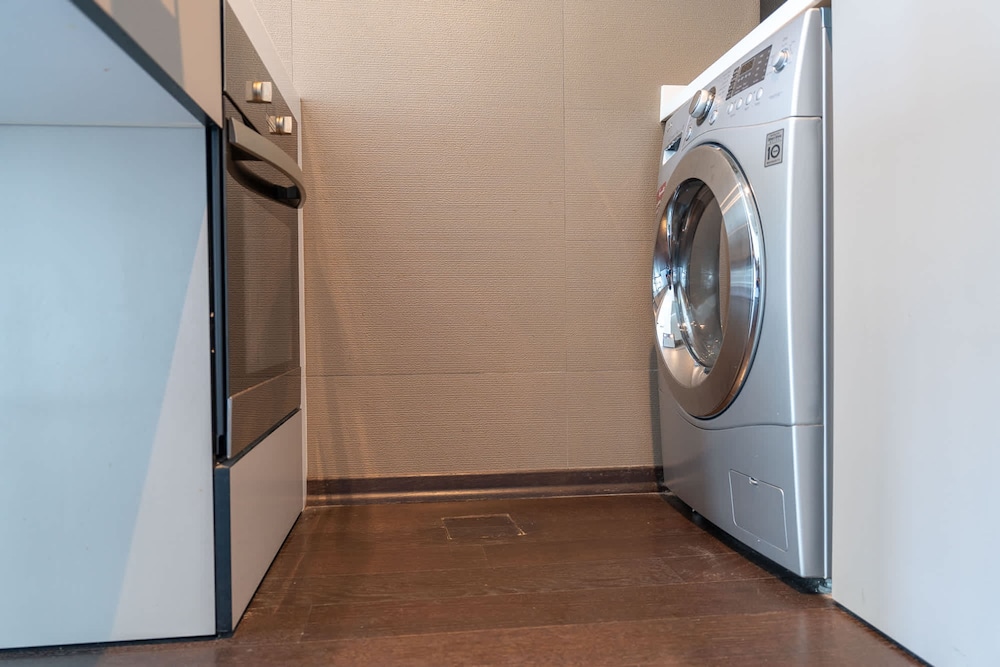 Cozy 1-bedroom Apartment at West Avenue Tower Near Marina Beach