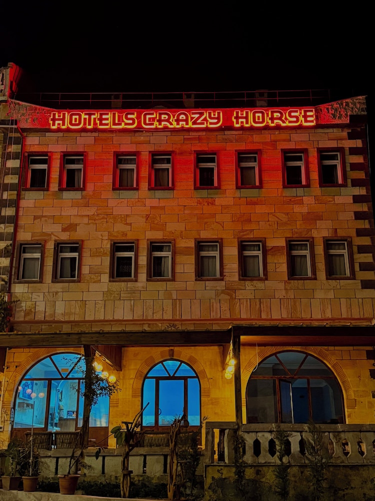 Hotels Crazyhorse - Image 1