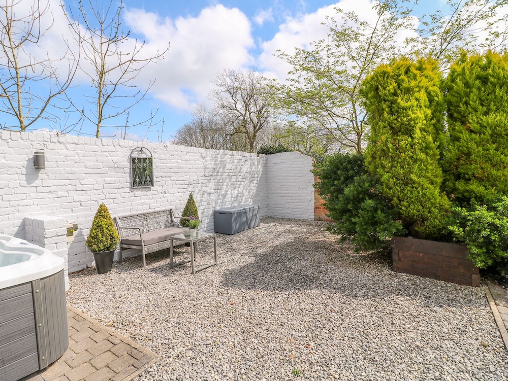 Netherfield Cottage
