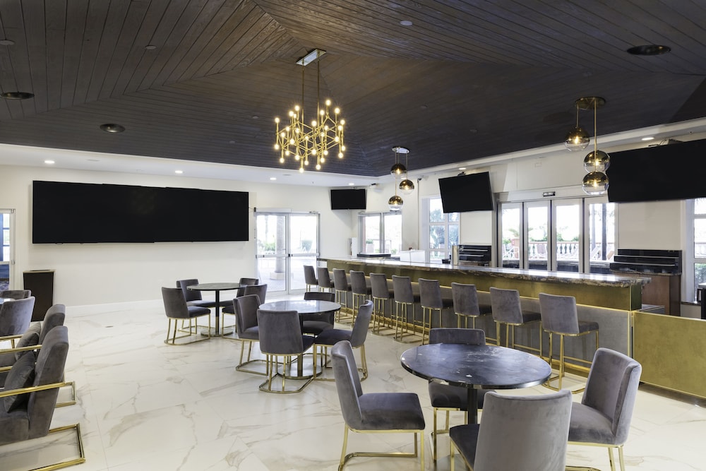 Westgate Palace Hotel / Universal / I-Drive
