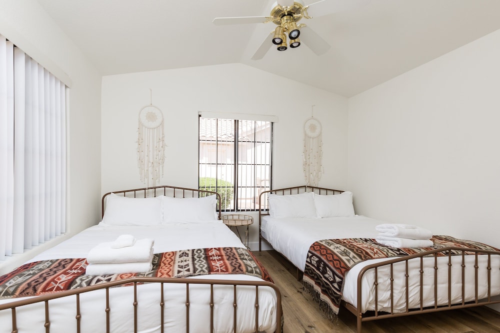 Western Hills-private Pool-putting Green-games & More!