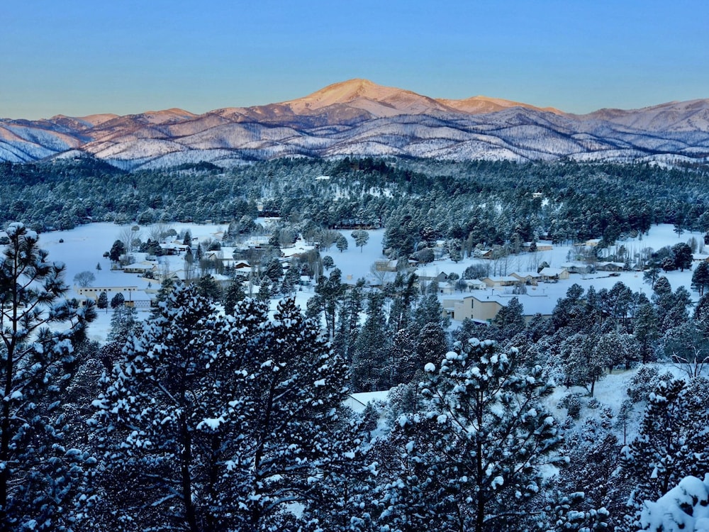 Eagle's Nest by Ruidoso Vacation Rentals
