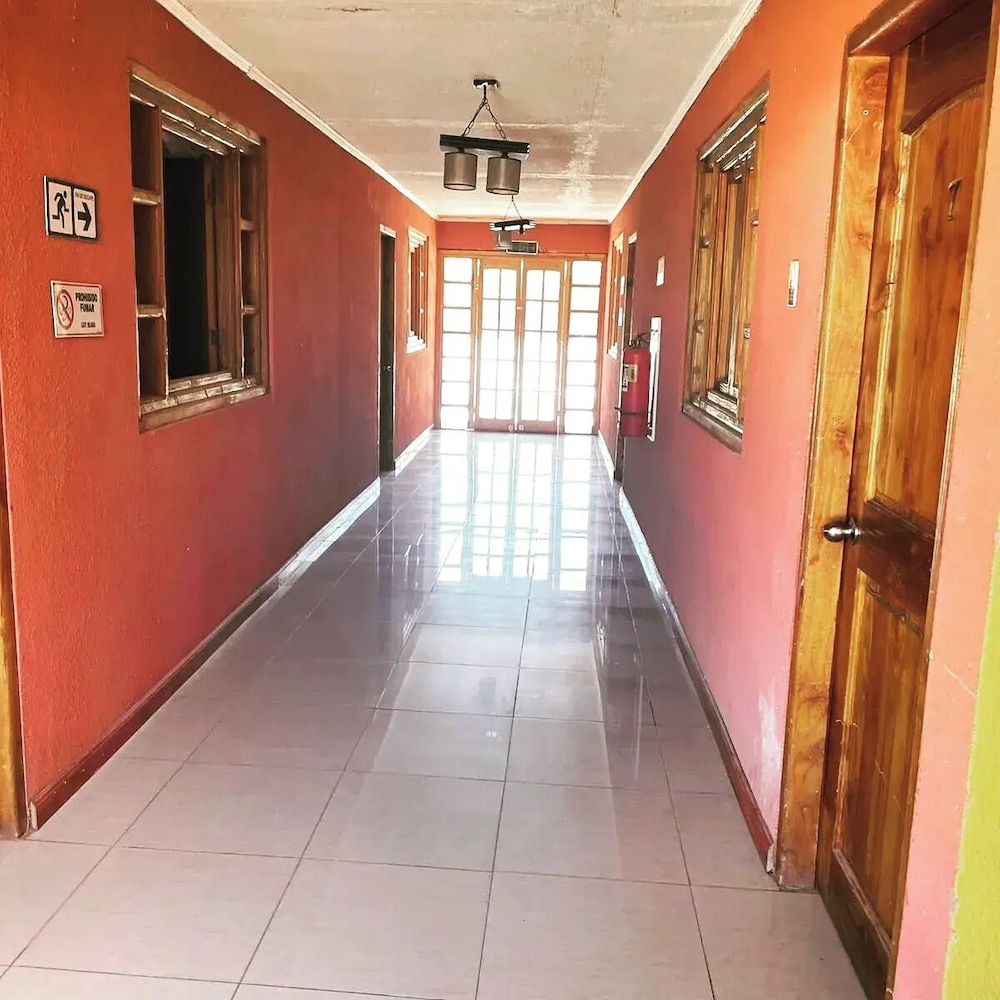 Hostal checar