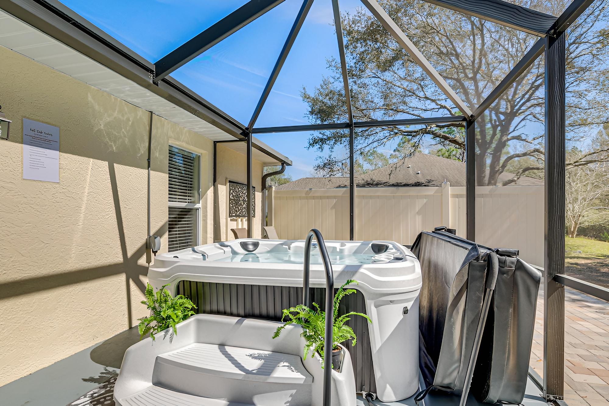 Dunnellon Home w/ Hot Tub - Close to Hikes! view 4