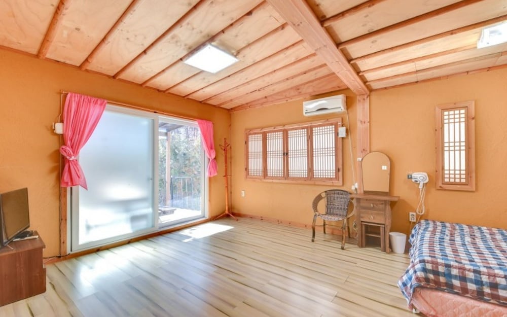 Yecheon Mulmalgeun Sangol Pension view 5