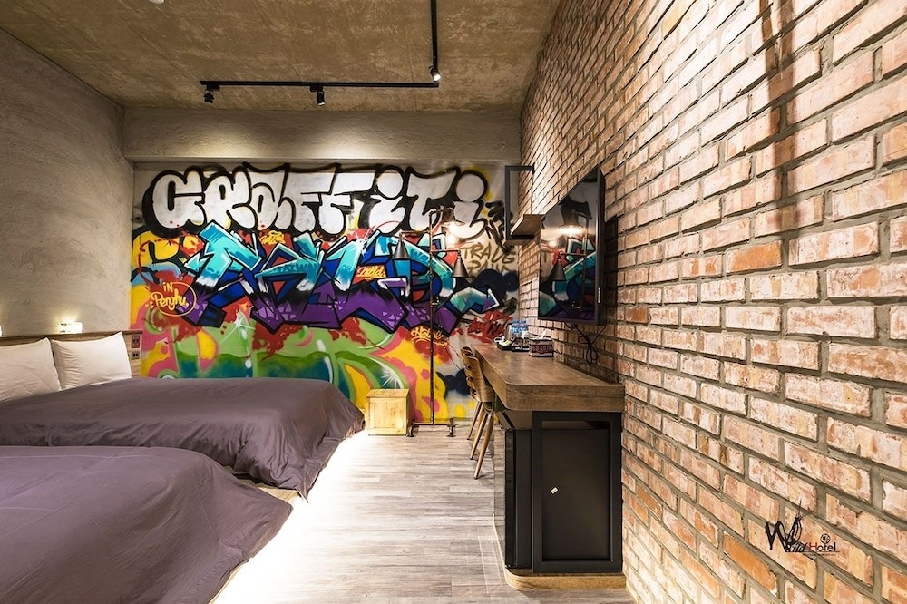 Wild Hotel