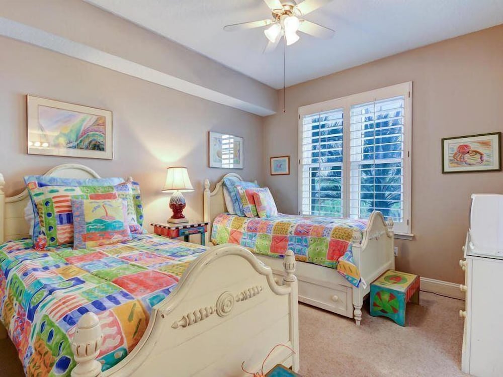 81-ocean-place view 3