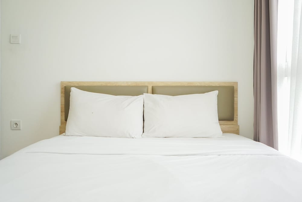 Comfy And Cool Interior 1Br At Casa De Parco Apartment Bsd view 4
