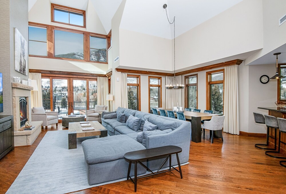 Ritz Carlton Vail #402 4 Bedroom Condo