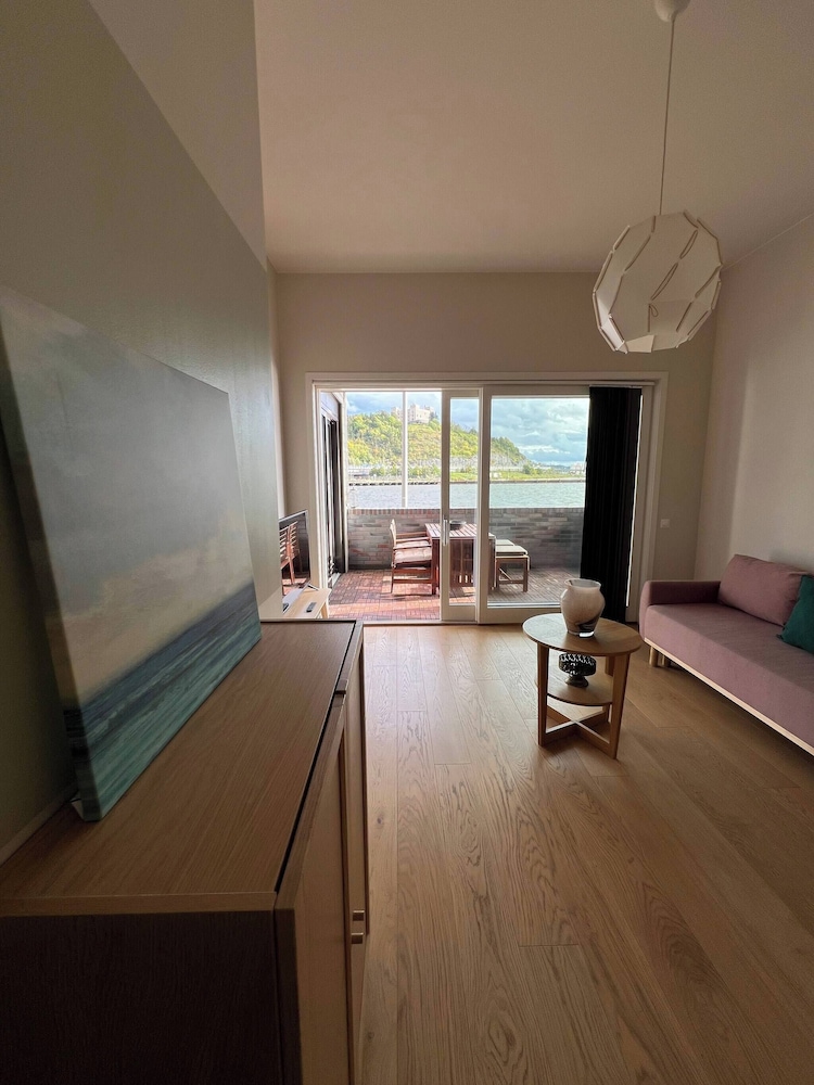 Stylish Seaview 4 Beds Central Apartment Sorenga
