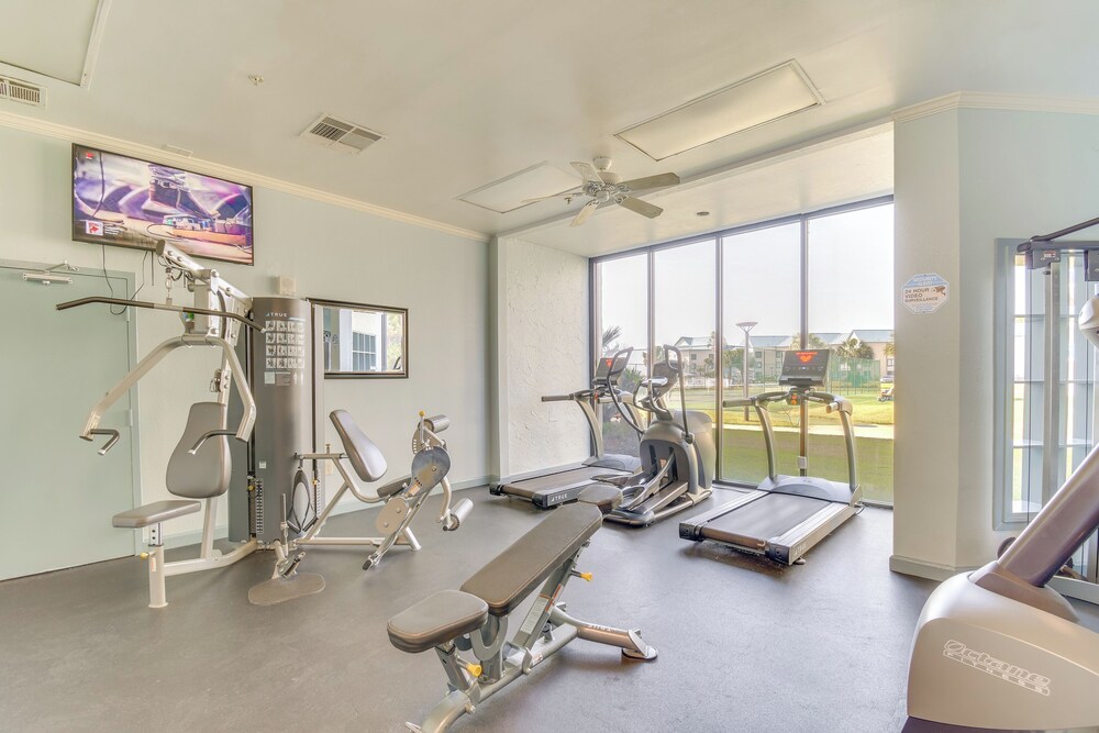 On-site Beach Access: Studio in Gulf Shores