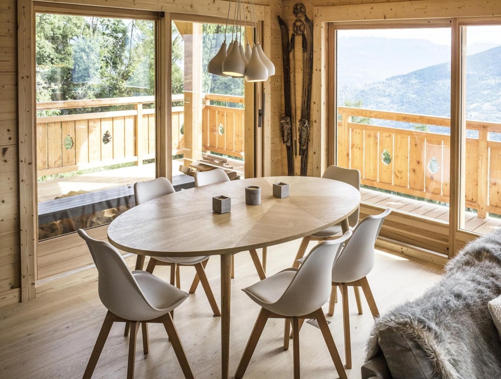 Luxury Chalet With Sauna and Garden