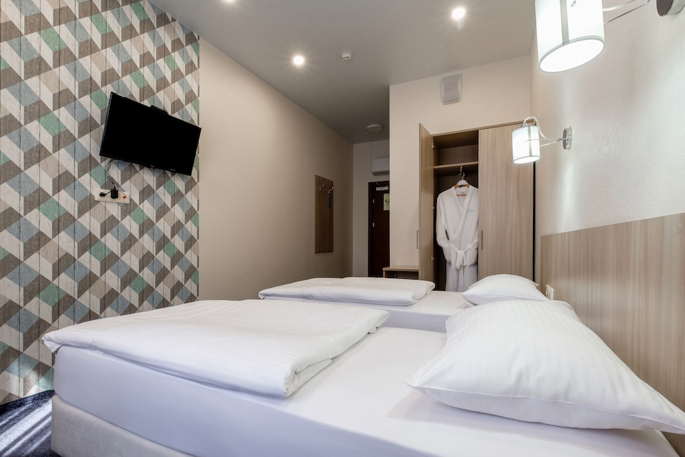 Komatek Hotel