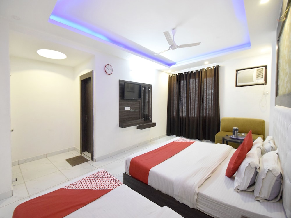 OYO 16629 Hotel Jp International view 3