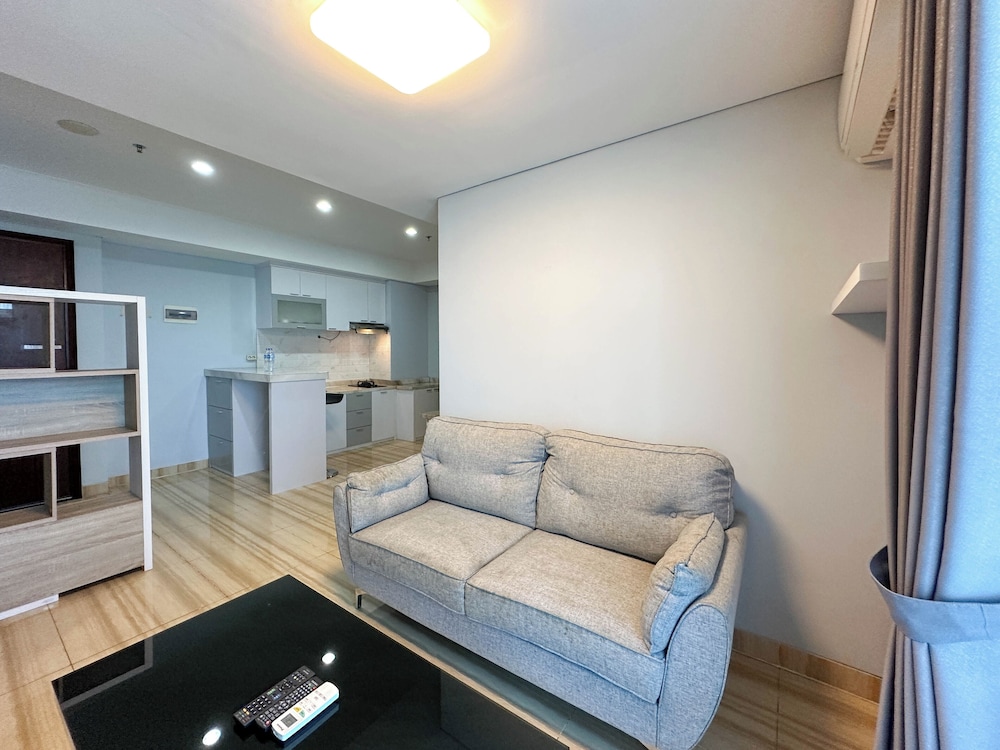Spacious And Cozy 3Br At Grand Sungkono Lagoon Apartment