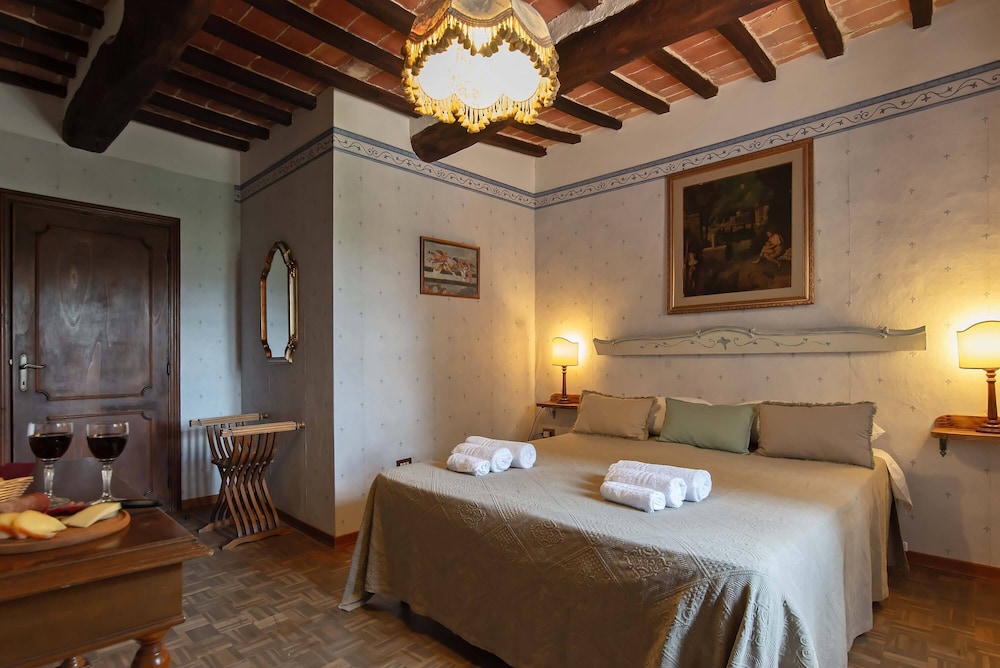 Agriturismo Il Pornelleto - Villa Alari view 2