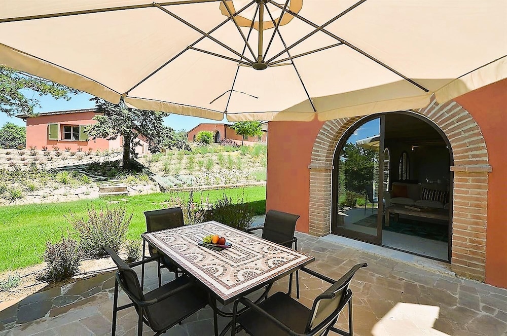 Luxury 2 Rooms Apt Azure in Siena Resort view 5