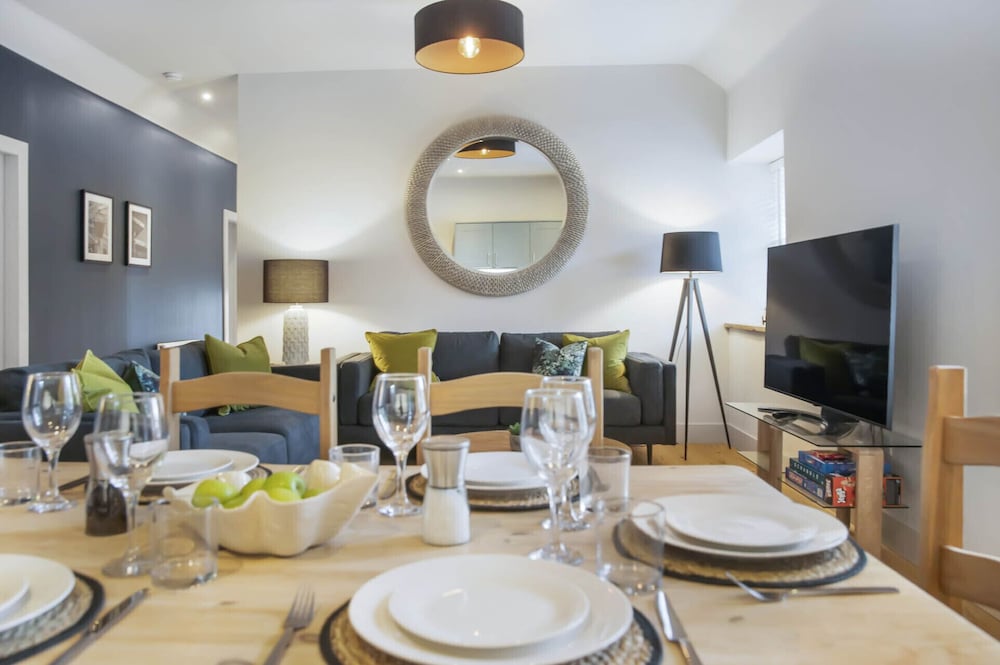 The Woodside Apartments