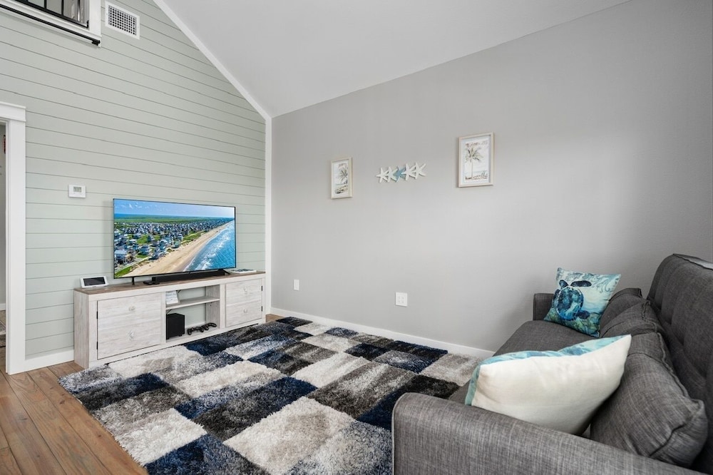 2nd Life 2 Bedroom Home