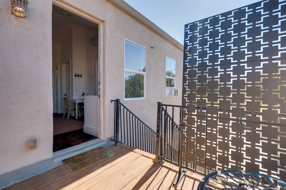Stylish Apt Near Lake Travis w/ Entertainment