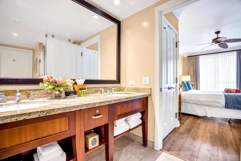 Honua Kai Hokulani 2 Free Rental Cars KBM Resorts Spacious Lanai 2 Units, 3 Bedrooms Ml-2534