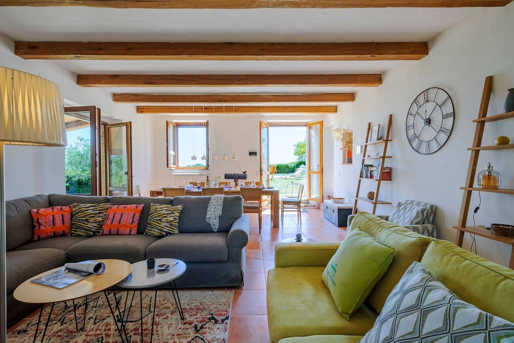 Casa Felicita 8 by Marche Holiday Villas