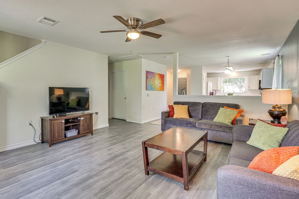 17 Mi to Dtwn Austin: Family Home w/ Patio!