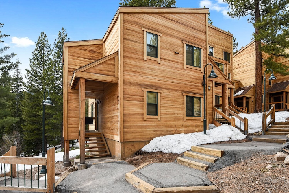 Gold Bend Bliss view 4