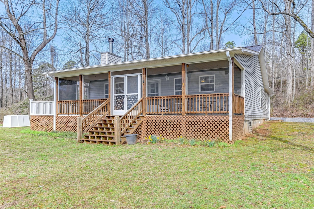 Idyllic Creekside Hayesville Home w/ Fire Pit