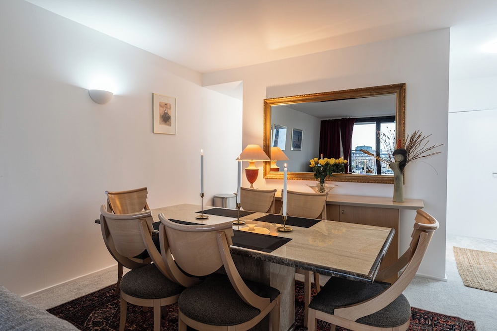 Duplex 2BR 2BA Flat Near Gloucester Rd Station