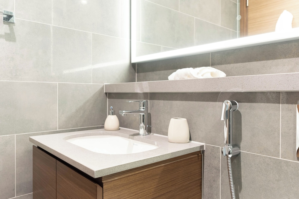Chic 1BR Apartment - The Crest Dubai