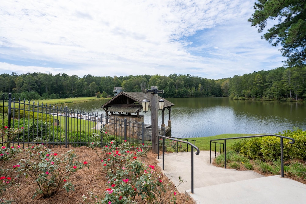 Foxhall Resort
