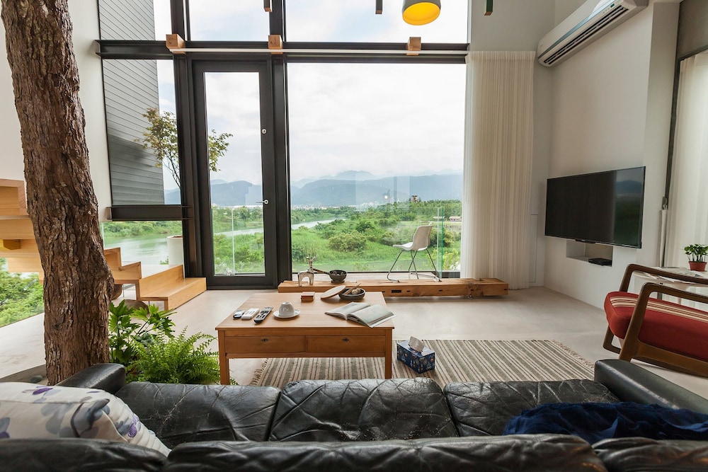 Juststay