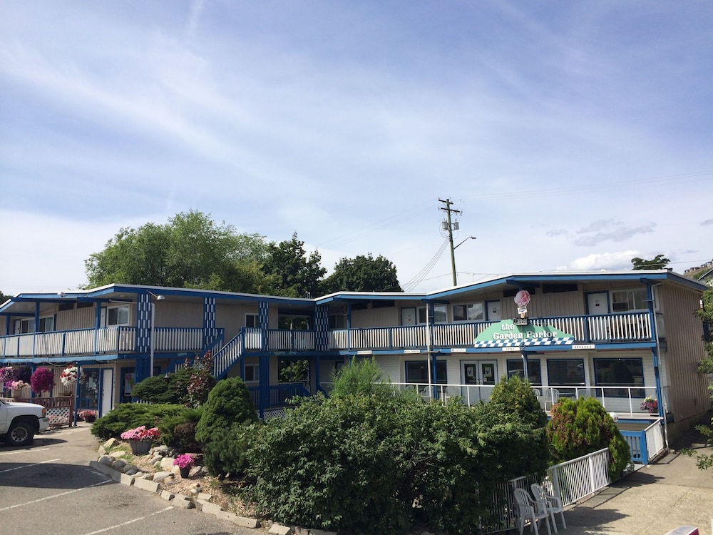 Blue Stream Motel