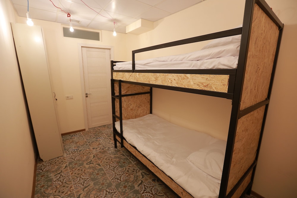 Midtown Hostel