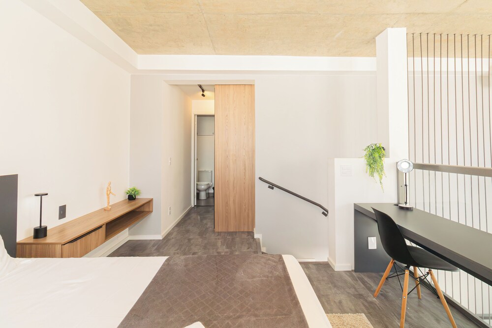 Duplex com piscina e academia