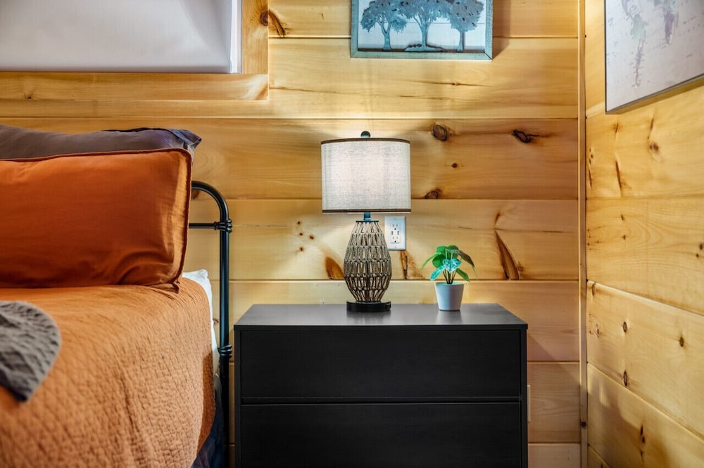 Rustic Mountain Retreat by Ghosal Luxury Lodging - Property Image 27