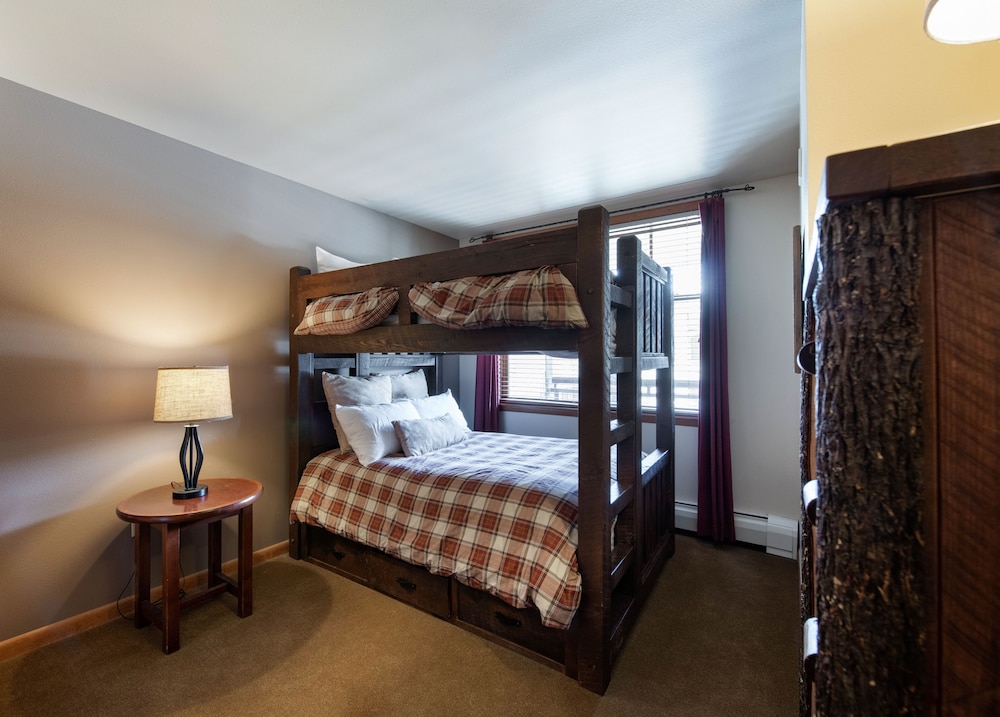 Zephyr Mountain Lodge - Winter Park Vacation Condos
