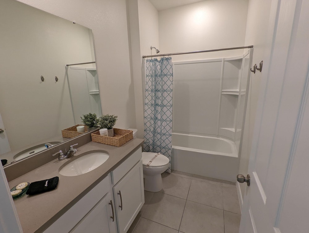 2194 FMP - Solara - Luxury 4 Bed Private Pool