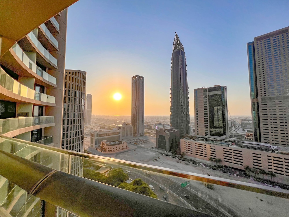 Cosmos Living Downtown Dubai