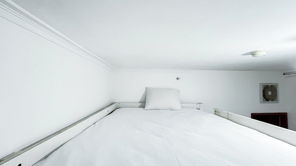 Cozy 1BR at Maple Park Sunter Apartment