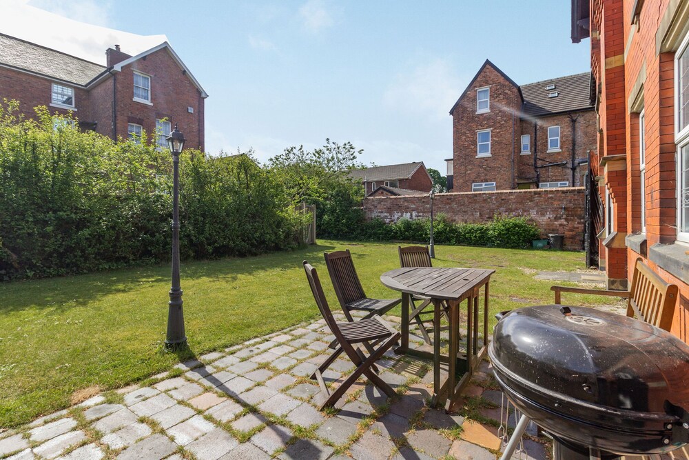 Southport Vacations - Southport Coach House - Property Image 1