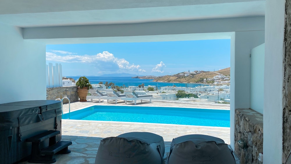 Amperian Mykonos Suites & Villas