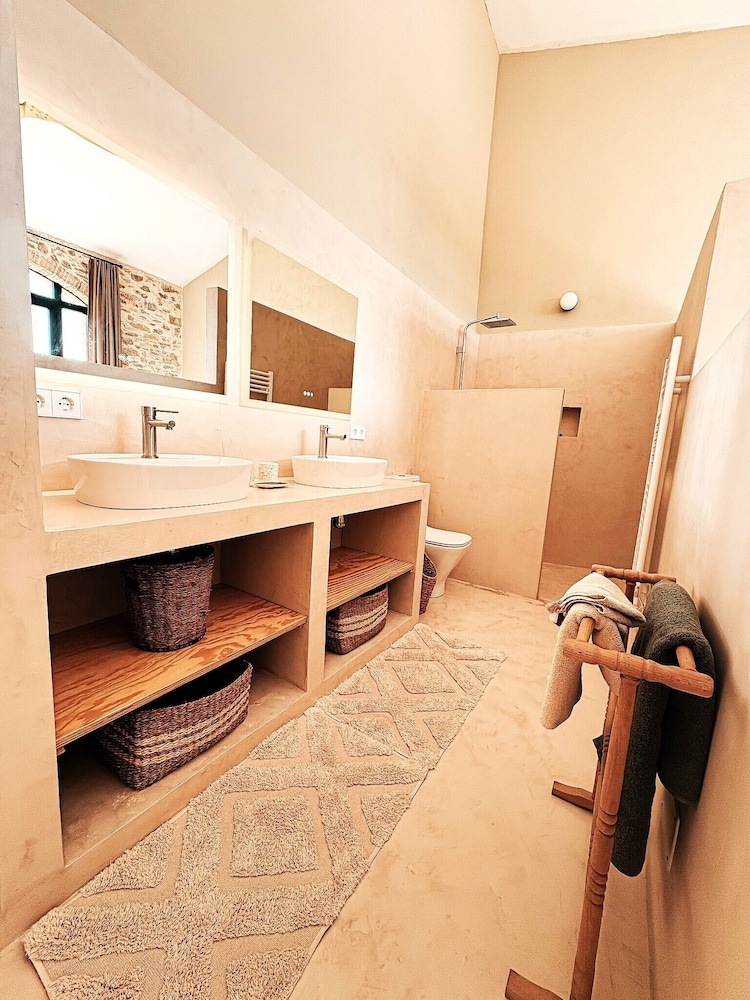 Mimosa Lodge